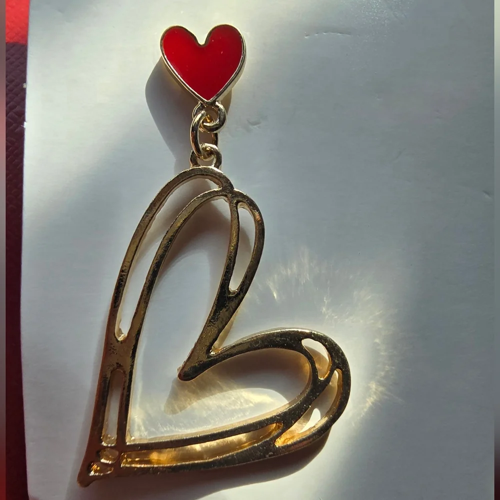 Cute heart earring. - Picture 4 of 6